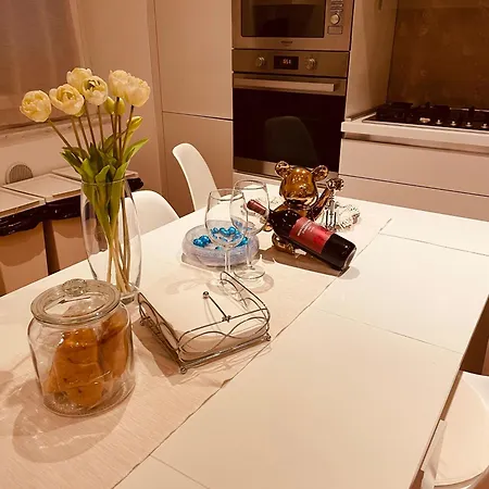 דירה Luxury Dandy House