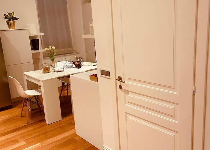 Апартаменты Luxury Dandy House